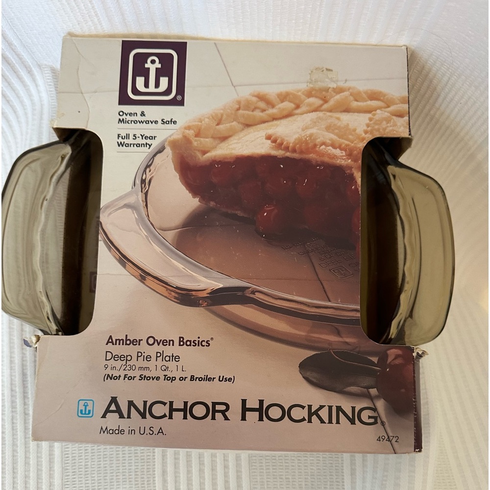 Anchor Hocking Amber Deep Pie Plate
Vintage  NEW